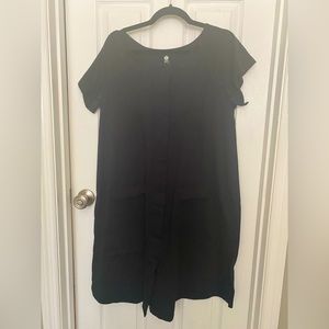 Kindred Bravely Delivery Gown in black size S-L.